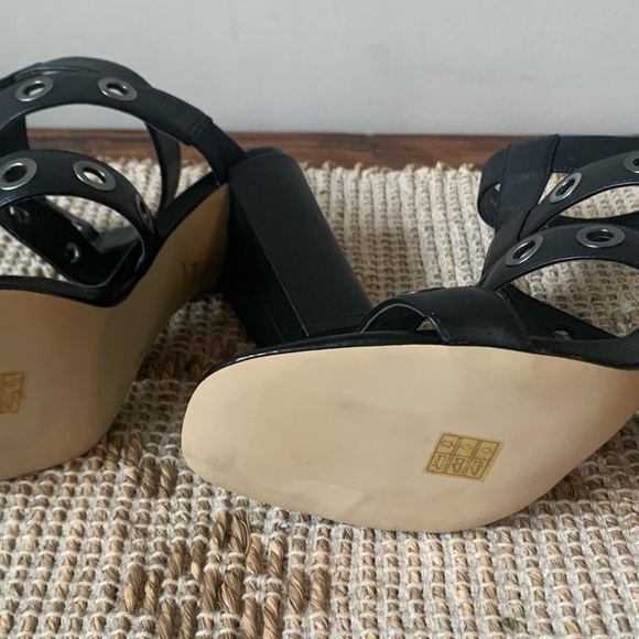Saks Fifth Avenue Black Gladiator Heels - Size 11M - Picture 5 of 9